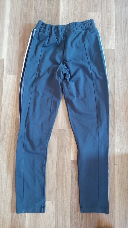 Blaue Stoffhose