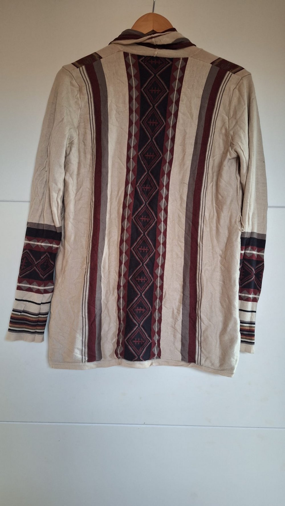 Bemusterter Cardigan