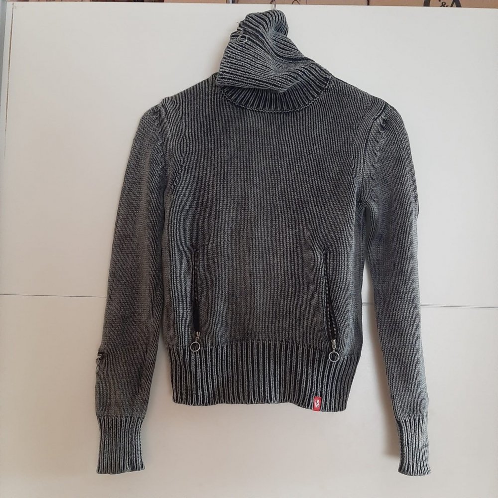 Grauer Esprit Strickpullover