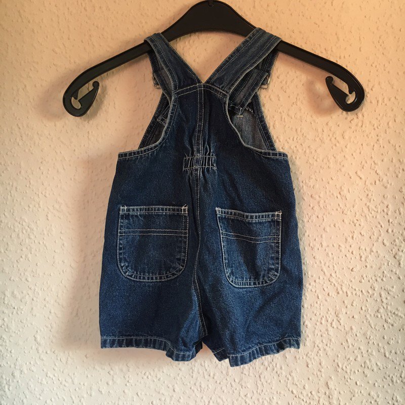 Jeans Latzhose mit kurzen Beinen