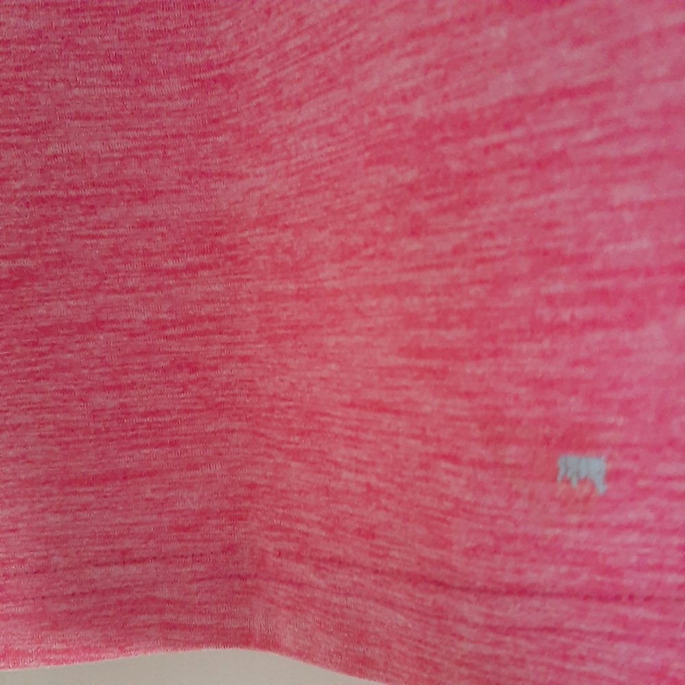 Pinkes Sportshirt