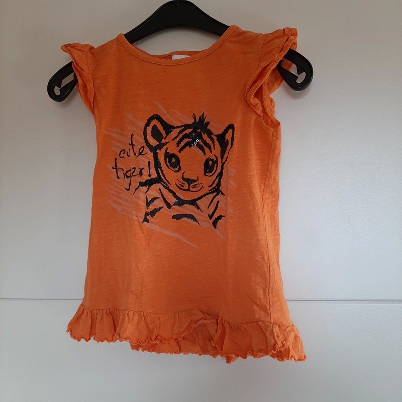 Orangenes Shirt 
