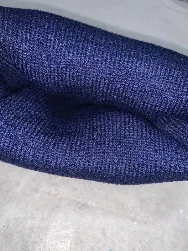 Neu gestrickte Mütze mit Steinchen blau/grau 5-12 Jahre