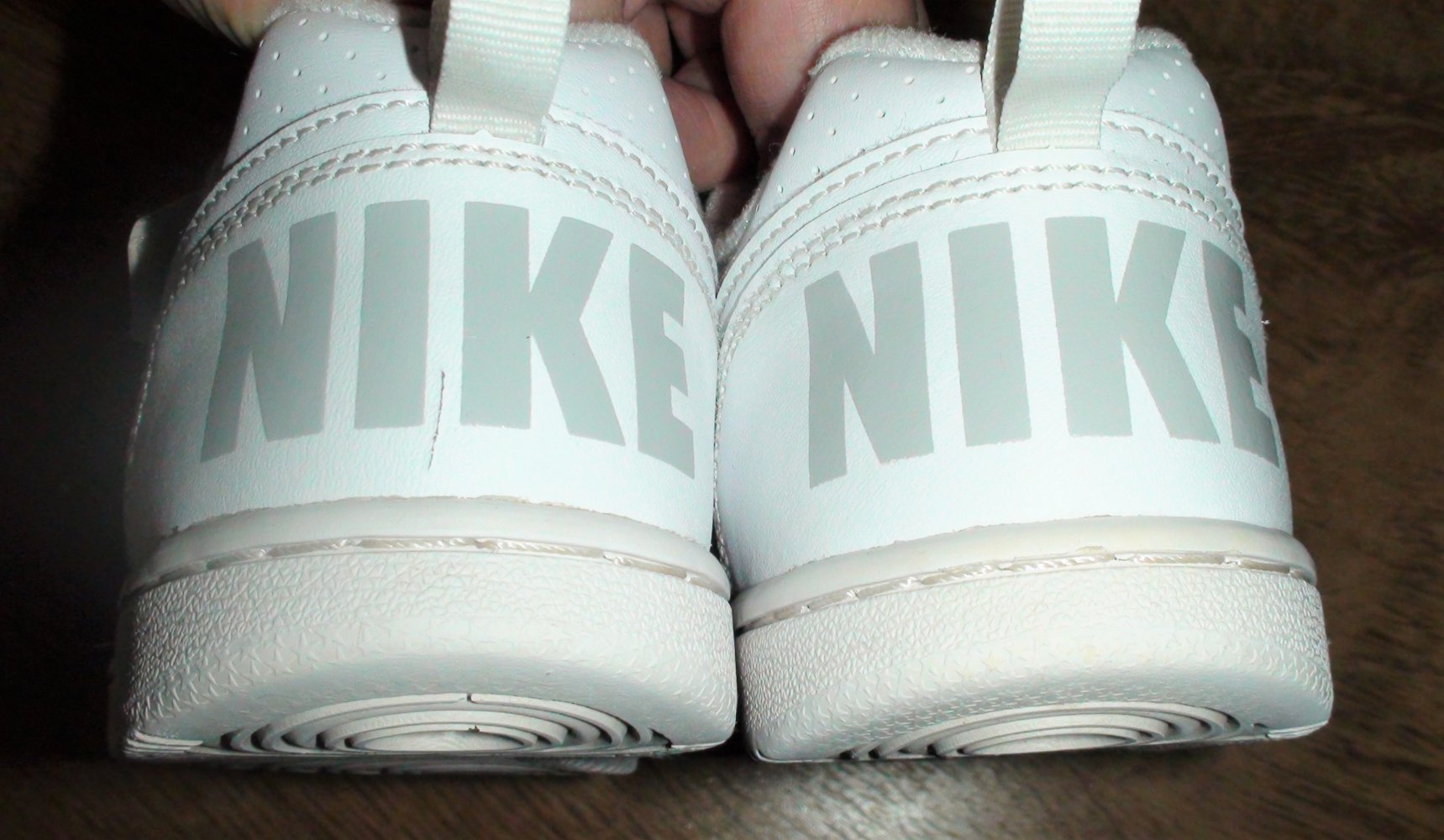 Neuwertige Nike COURT BOROUGH LOW 2 (GS) Gr.31 UNISEX