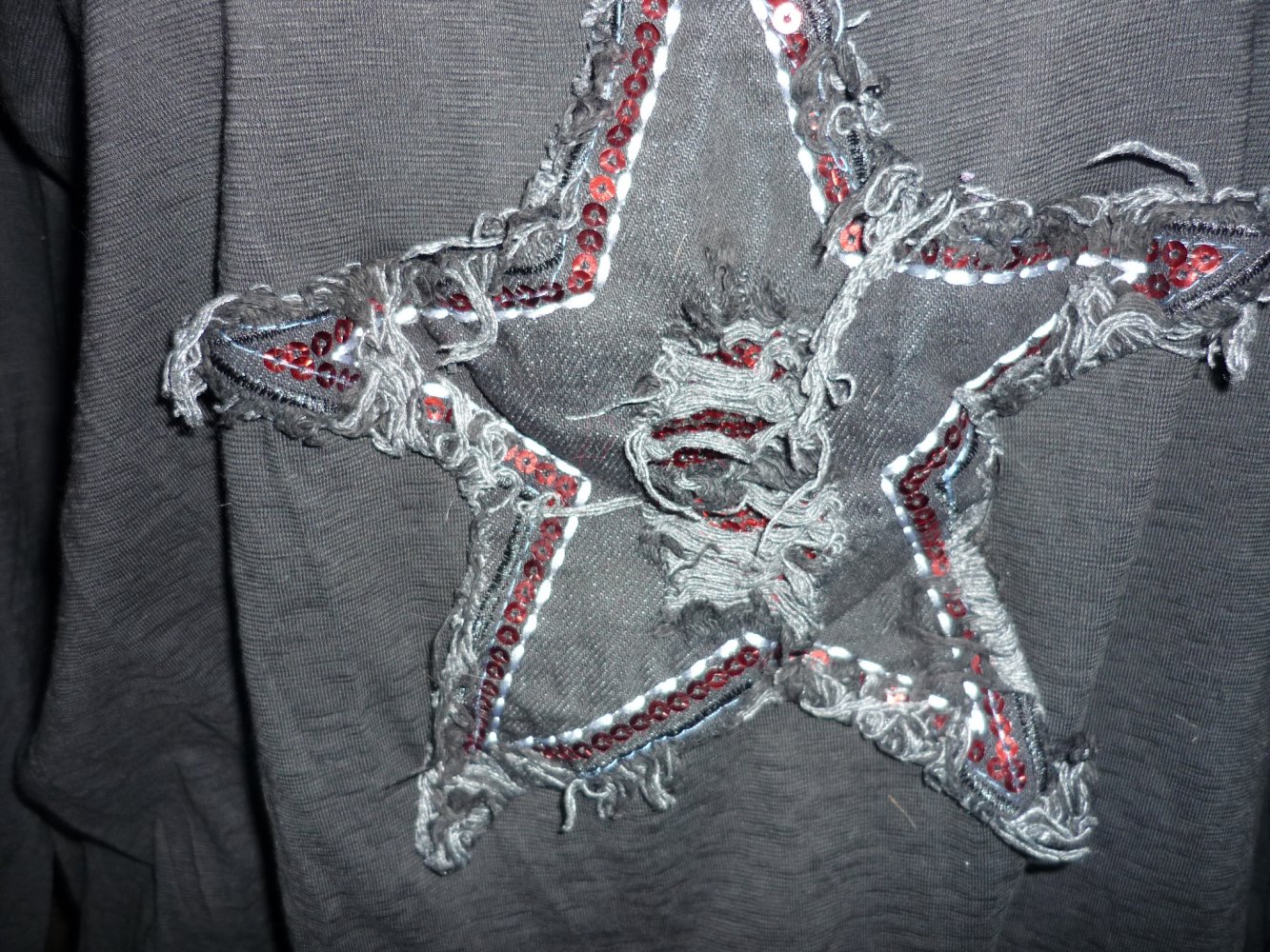 schwarzes Oversized Shirt mit Stern Gr. 42-46