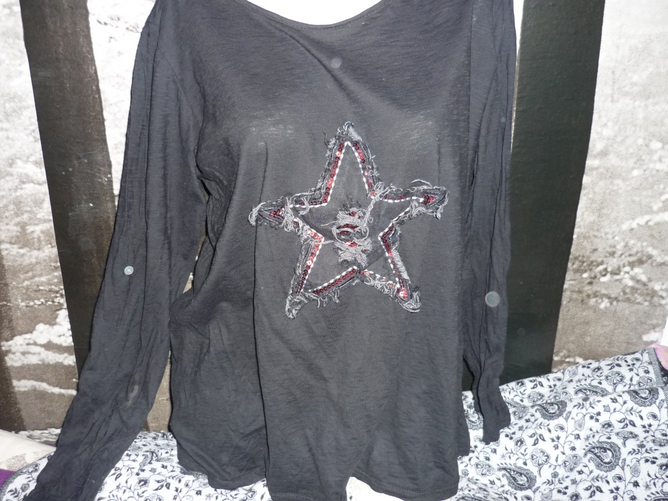 schwarzes Oversized Shirt mit Stern Gr. 42-46