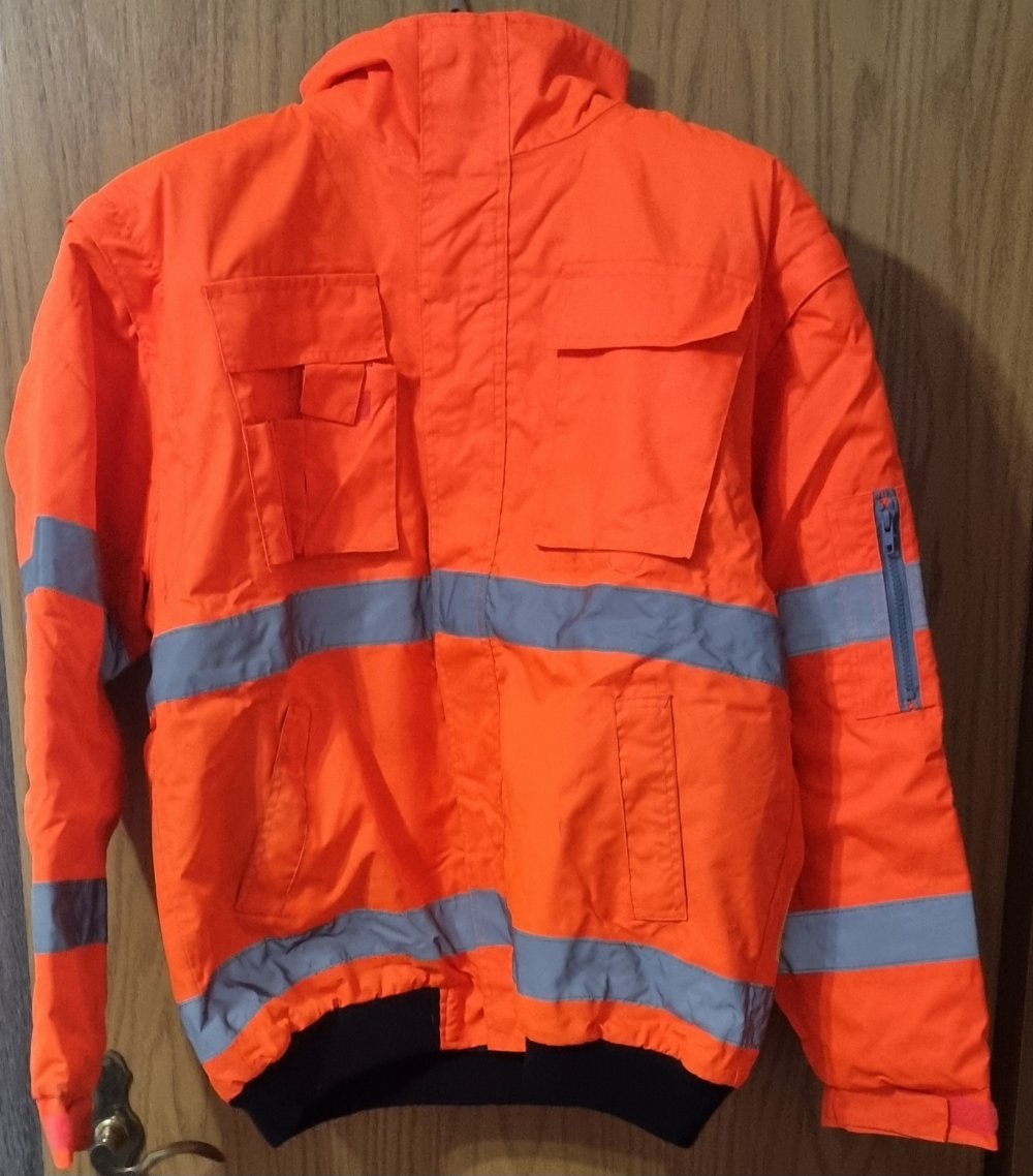 Orangene Warnjacke in XL