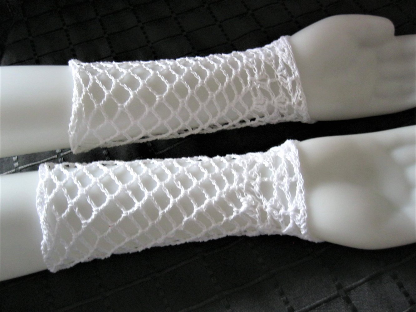 NEU Stulpen Handmade Handschuhe Mittelfinger-Schlaufe 100% Baumwolle Weiß