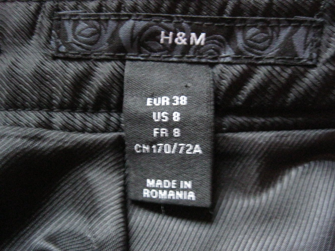 Tulpenrock # H&M # Schwarz # 38