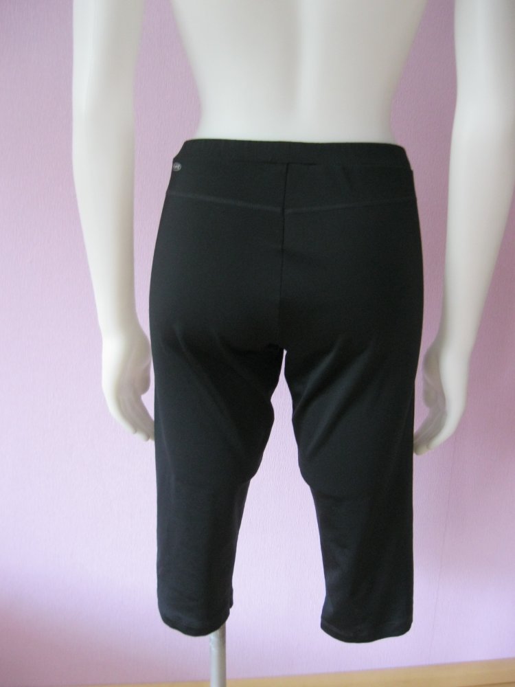Reebok #  Playdry # Capri Pant # Aerobic Hose # Schwarz # 38