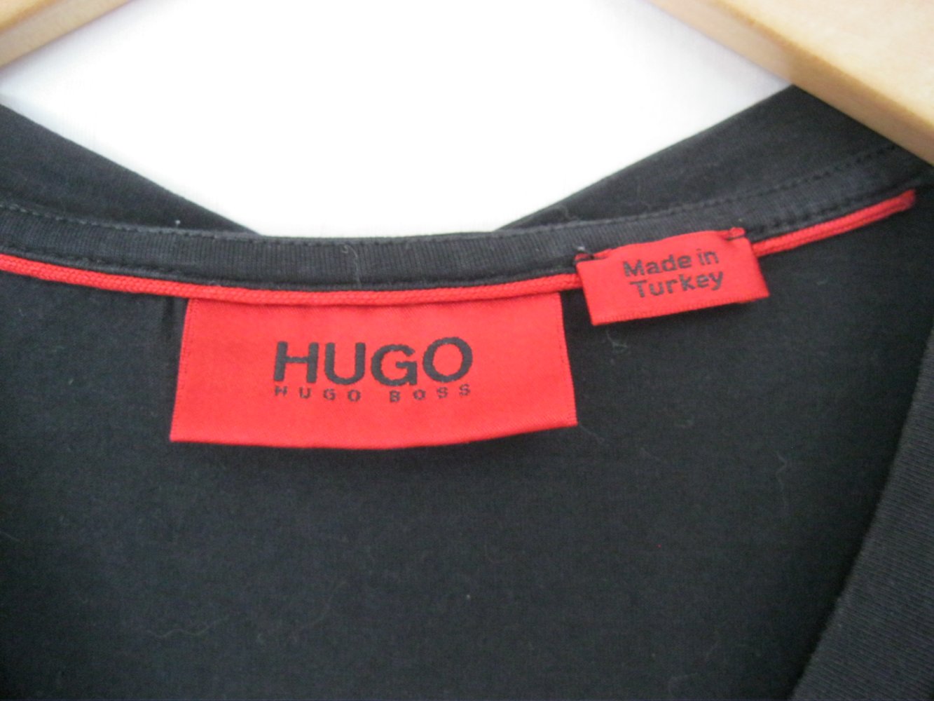 Hugo Boss T-Shirt V-Ausschnitt Baumwolle Schwarz M