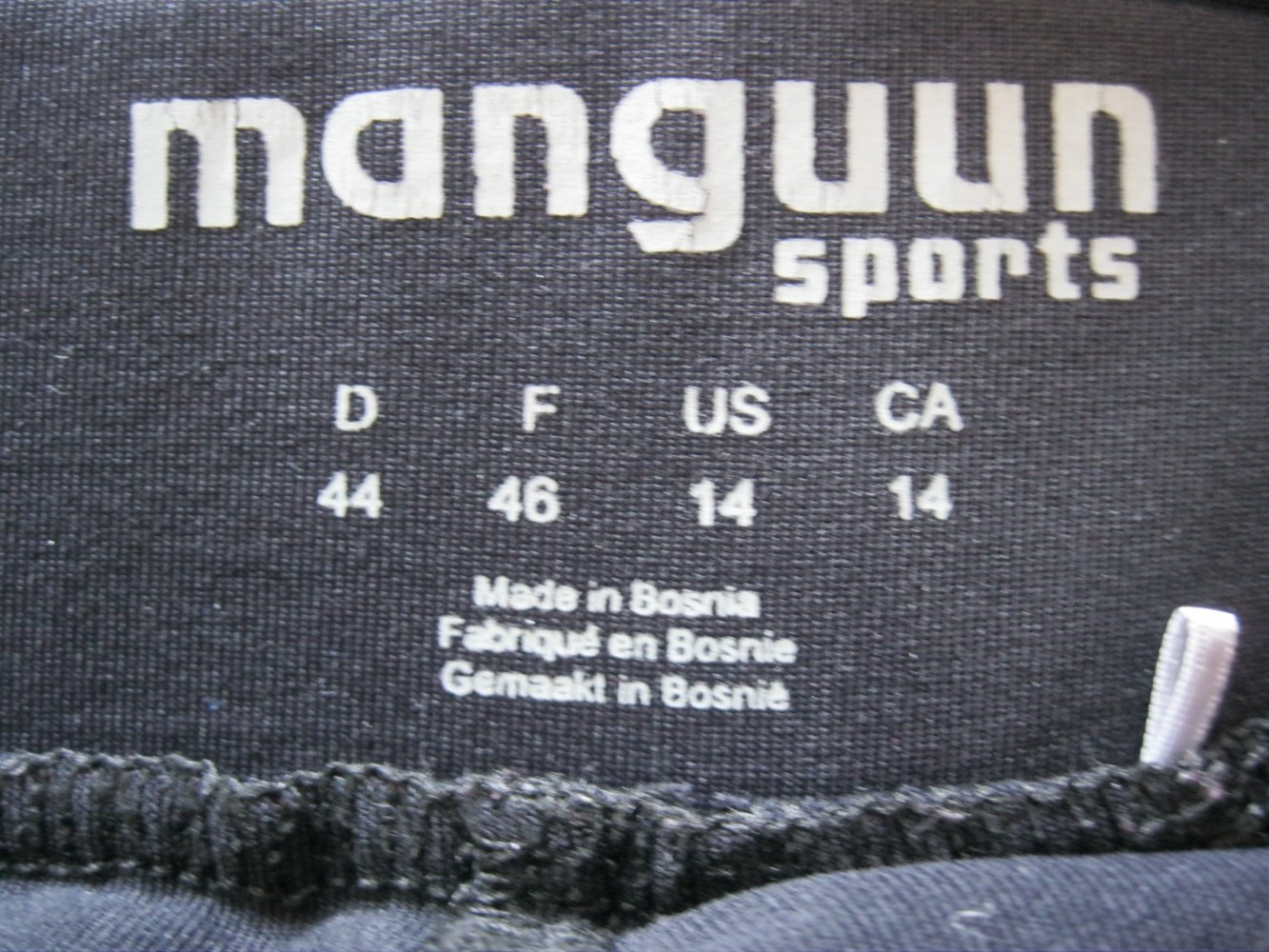 Capri Pant # Aerobic Hose # Manguun Sports #  Schwarz / Dunkelgrün  # 44