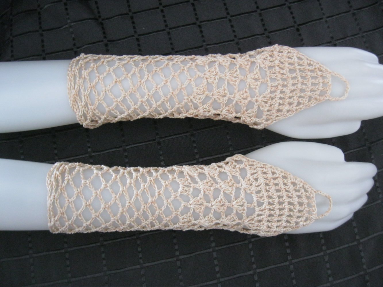 NEU Stulpen Handmade Handschuhe Mittelfinger-Schlaufe 100% Baumwolle Beige/Altrosa meliert