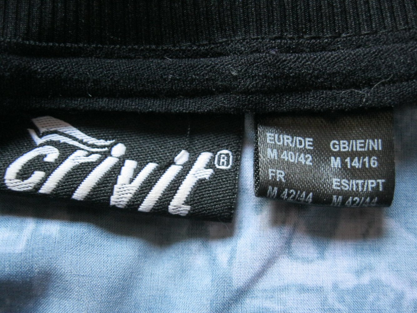 NEU # Crivit # leichte Jacke # Schwarz/Weiß gemustert # 40/42