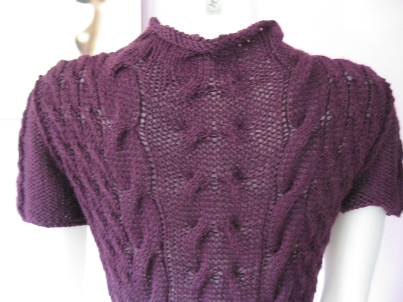 NEU Strickpulli Handmade kurzärmlig Mohair-Optik Brombeere/Lila M-XL