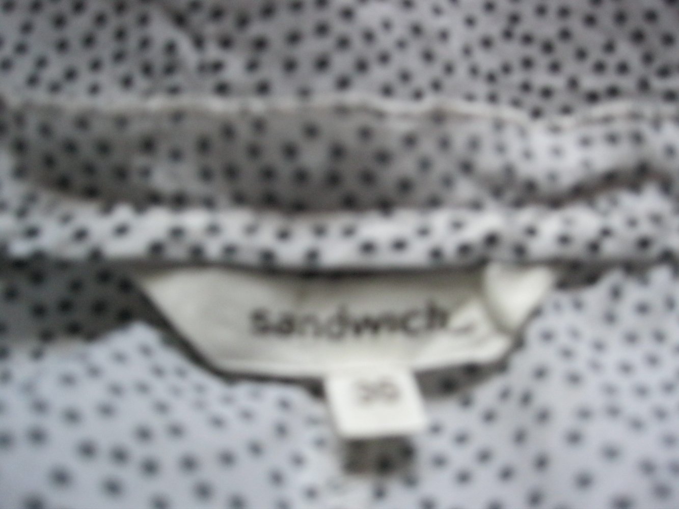 Bluse # Sandwich # ärmellos # gepunktet # Schwarz / Weiß # 36