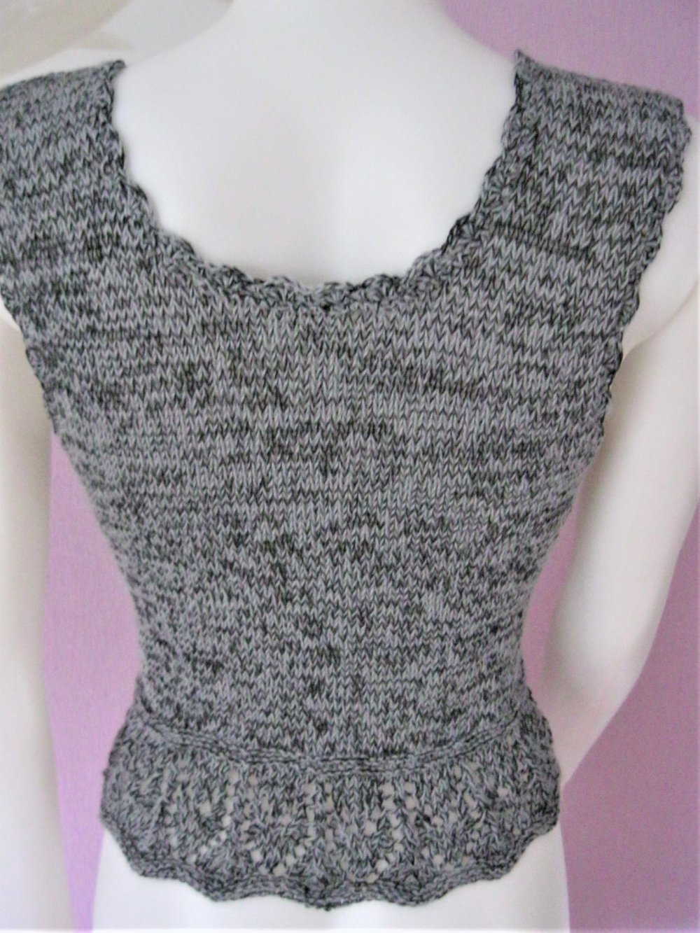 NEU Strickweste Grau/Schwarz meliert Schurwolle/Baumwolle Handmade S/M