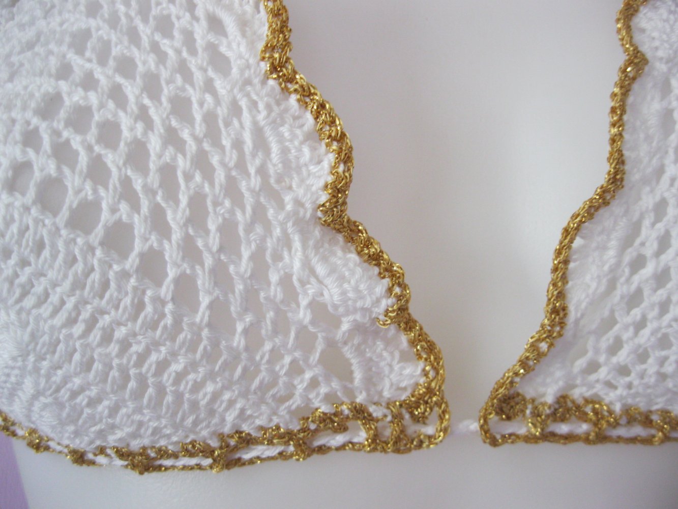 NEU Bikini-Oberteil Retro-Design Weiß / GOLD Baumwolle Handmade Cup A/B 