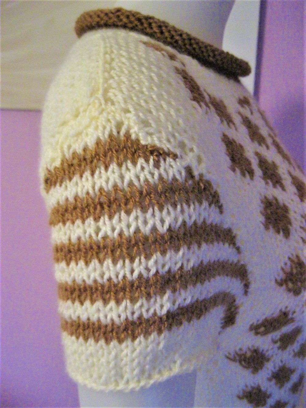 NEU Pullover gestrickt kurzarm Motive Handmade S/M