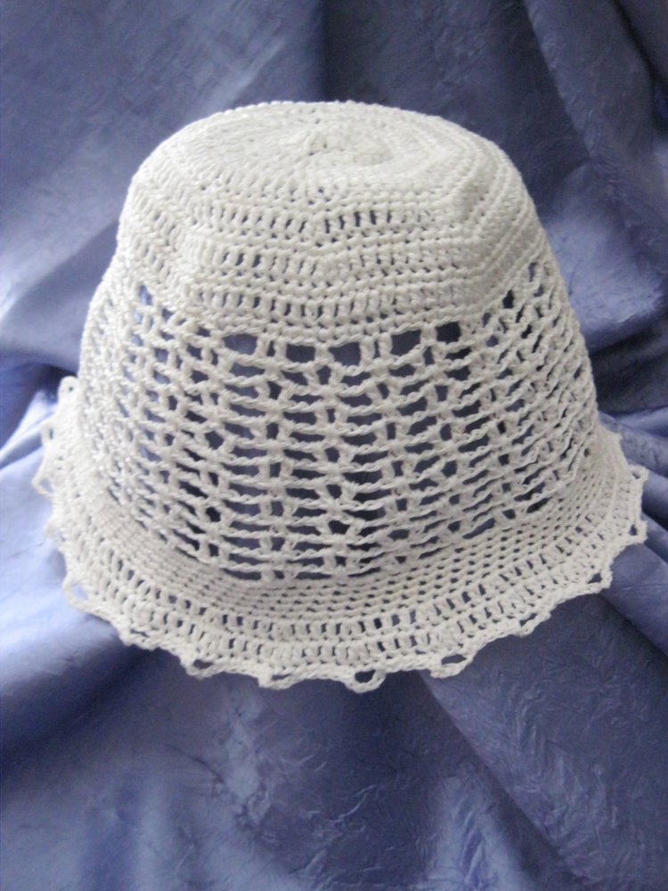 NEU gehäkelter Hut 100% Baumwolle Handmade weiß