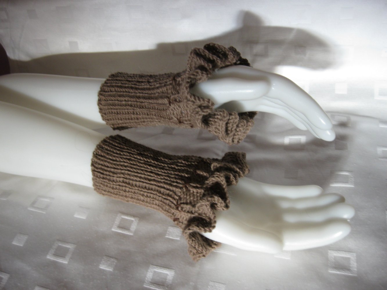 NEU Handmade Handstulpen Mohair und Schurwolle Rüschenrand