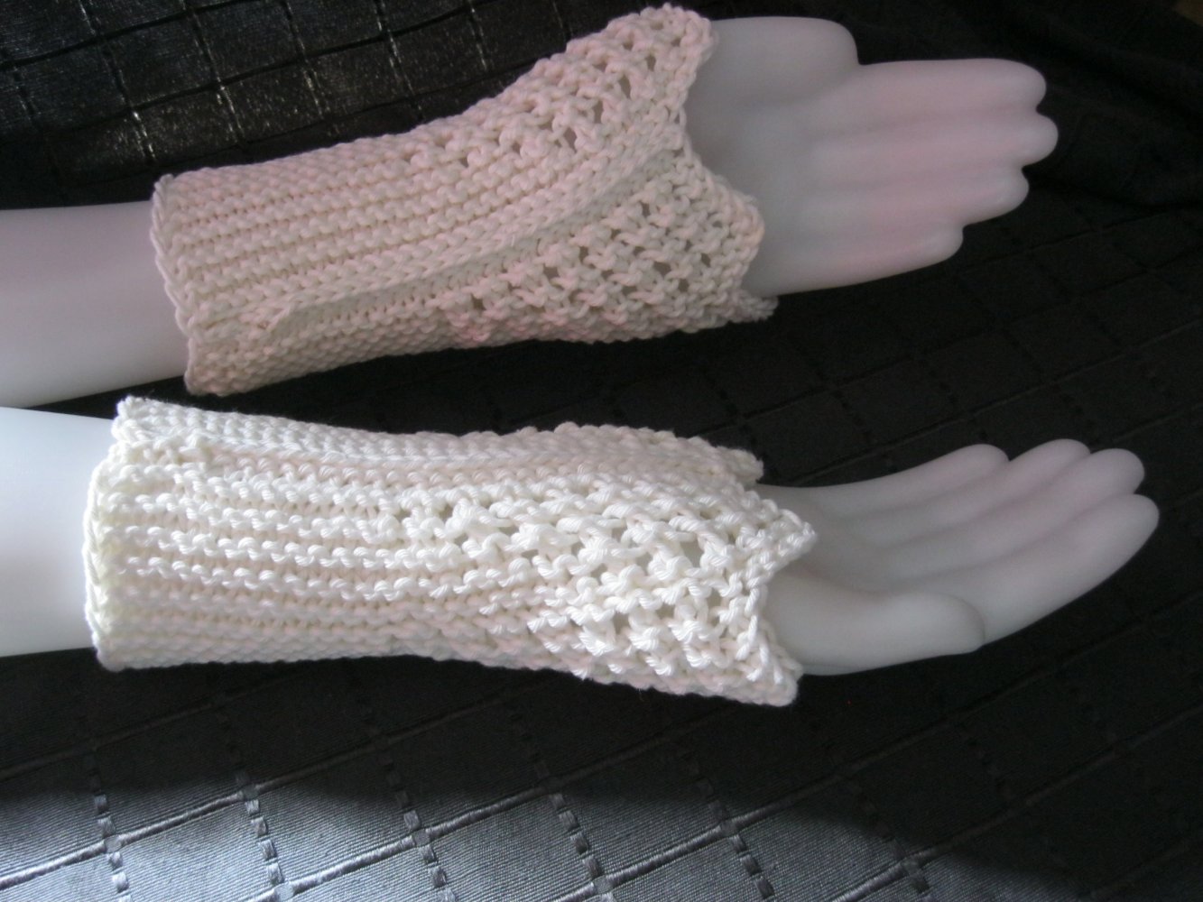 NEU Pulswärmer Hand-Stulpen Handmade 100% Baumwolle Zackenrand weiß