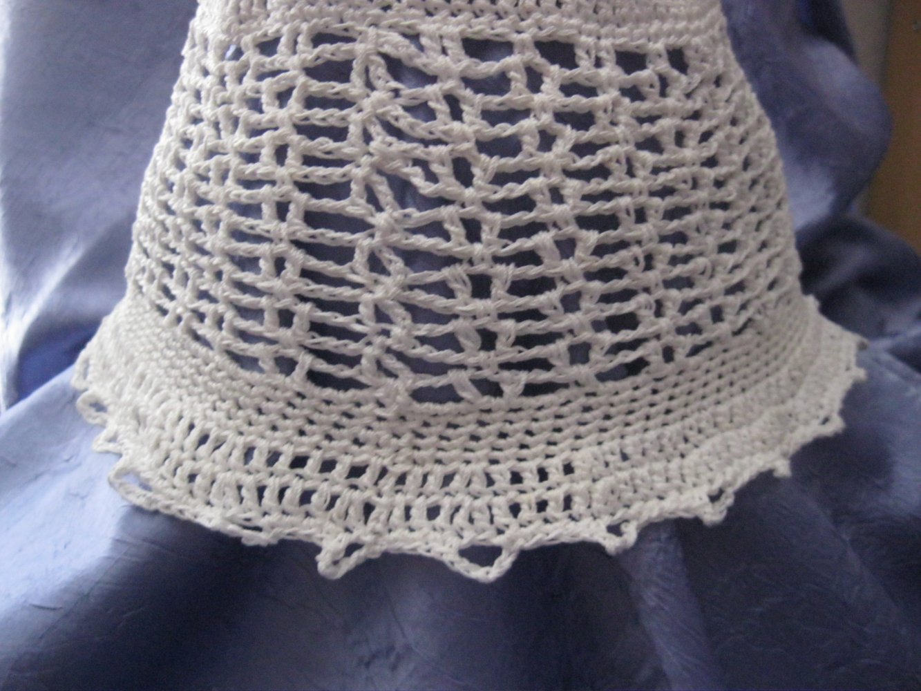 NEU gehäkelter Hut 100% Baumwolle Handmade weiß