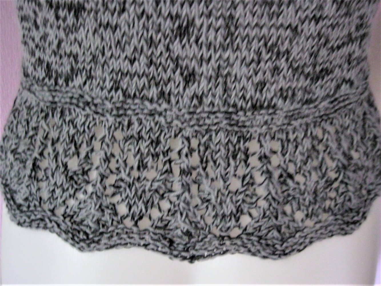 NEU Strickweste Grau/Schwarz meliert Schurwolle/Baumwolle Handmade S/M