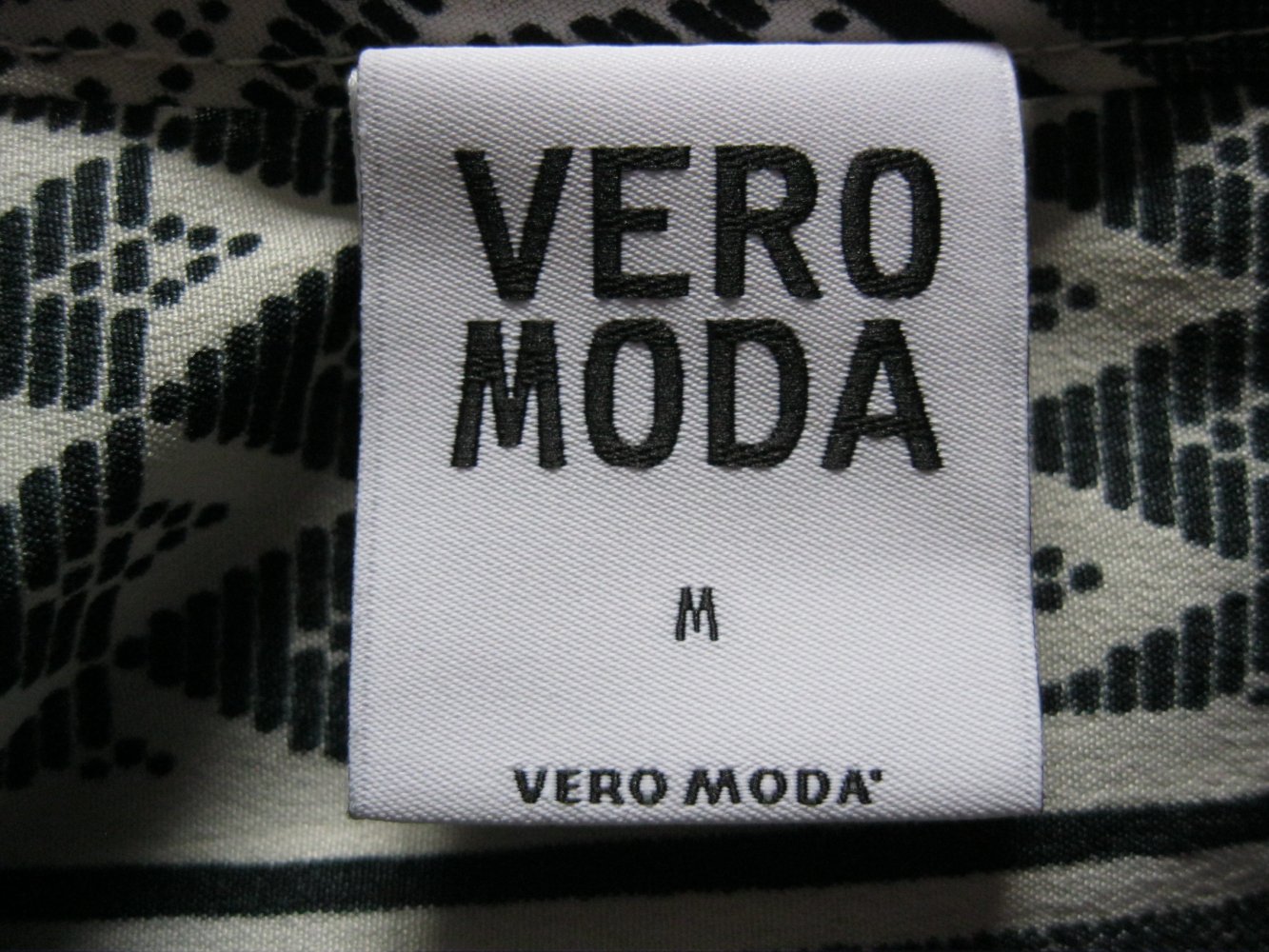 Top # Ärmellose Bluse # Vero Moda # Print-Muster # Schwarz / Weiß # M