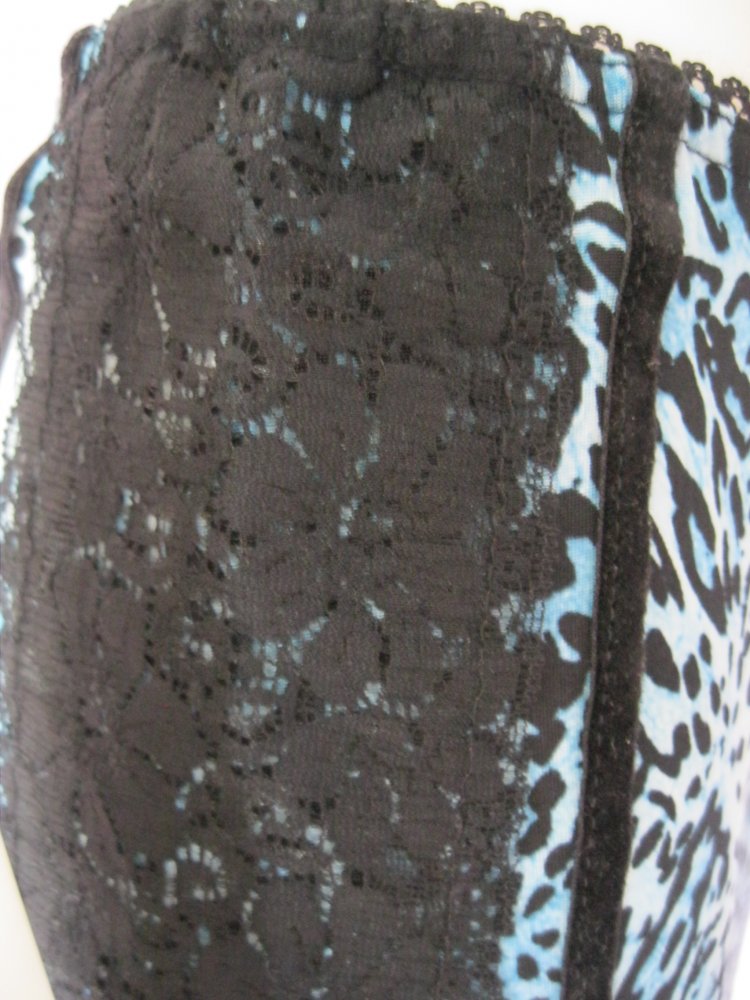 Schlupfrock # form e couleur # Spitze # Tigerprint # Schwarz/Türkis # XS/S