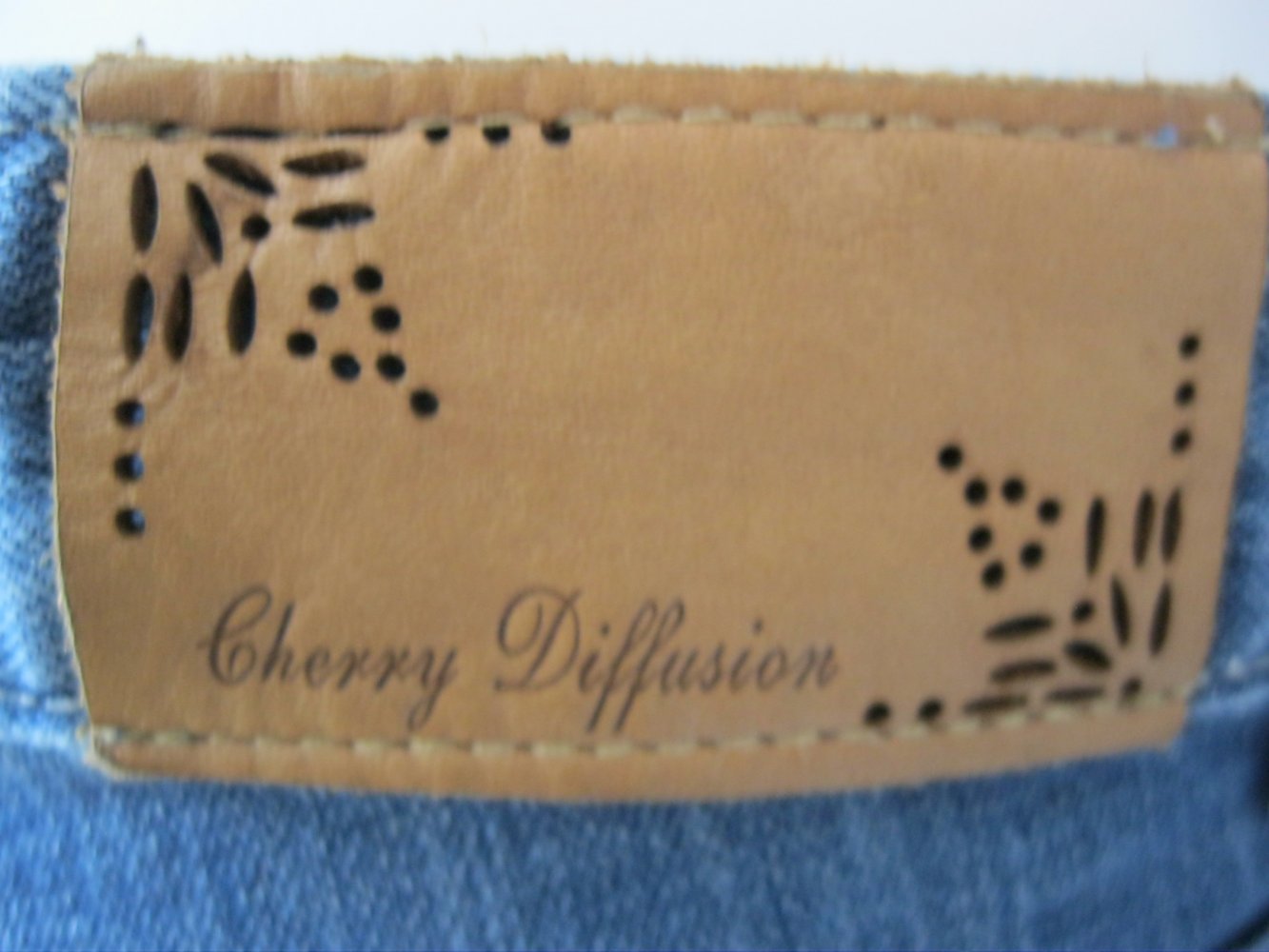 Jeans-Shorts # Cherry Diffusion # abgeschnitten # Blau # 36