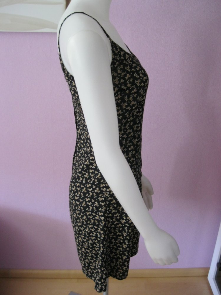 Jumpsuit # kurz # Schwarz # Blumenmuster # S/36