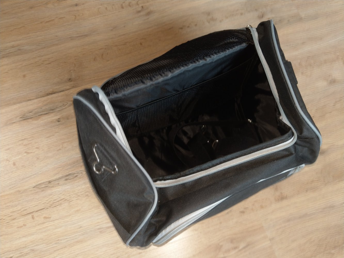 Kulturtasche schwarz grau Neu 