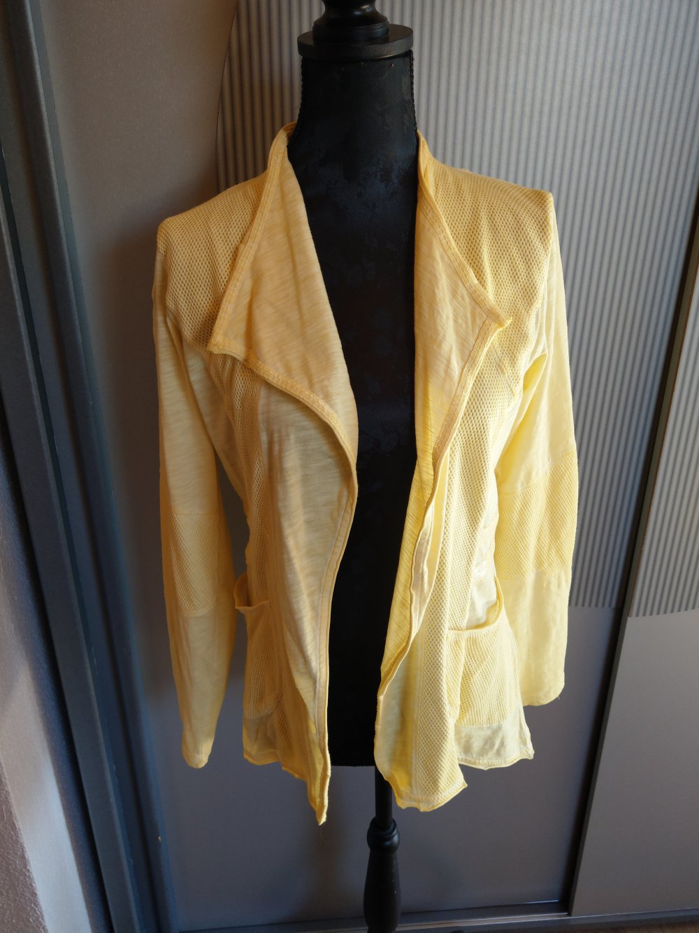 Jacke Cardigan gelb Pailletten liberty 