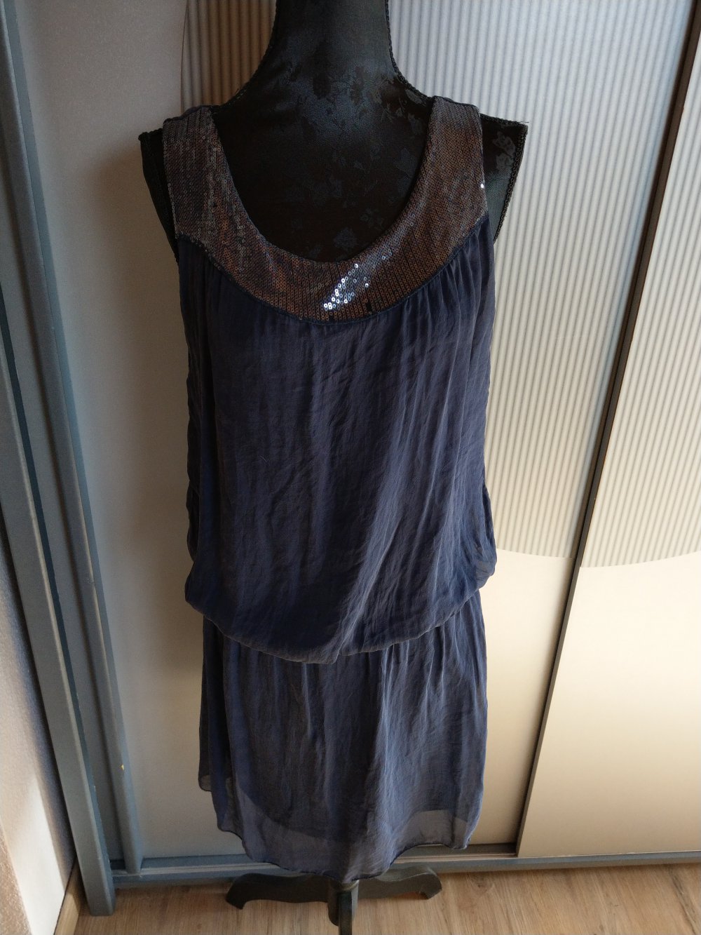 Kleid dunkelblau Pailletten Florencia