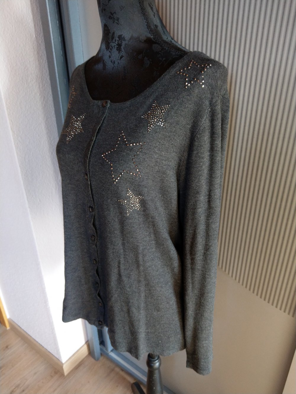 Strickjacke Cardigan grau Sterne Steinchen Canda