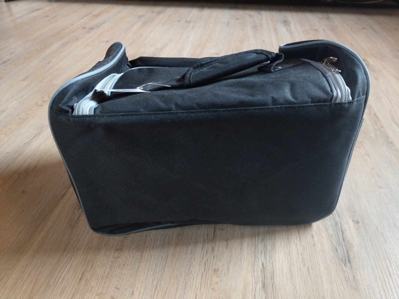 Kulturtasche schwarz grau Neu 