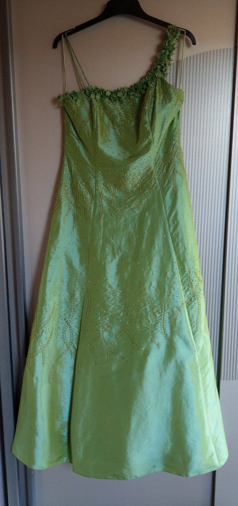 Abendkleid Kleid grün Blumen Pailletten Grand Soir