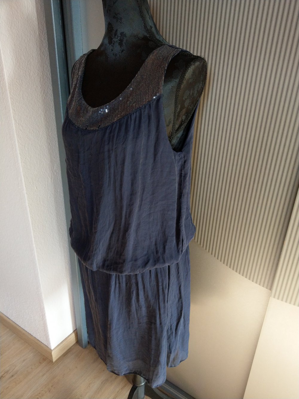 Kleid dunkelblau Pailletten Florencia