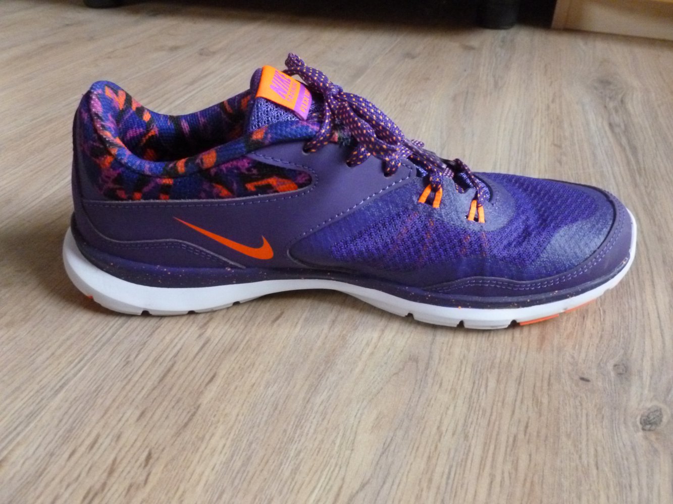 Nike Turnschuhe lila Flex TR 5 38,5