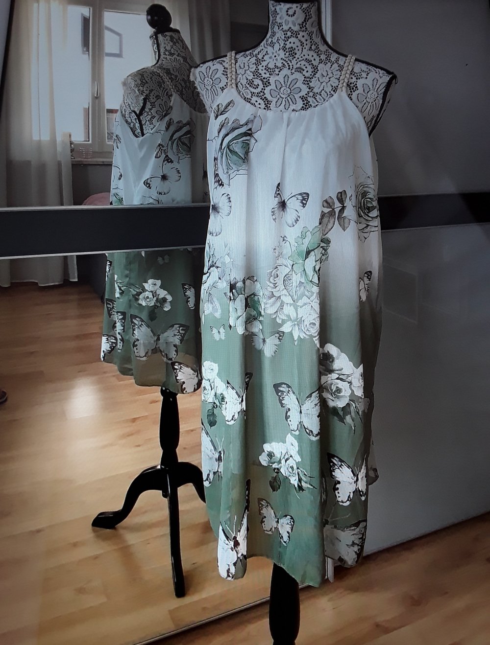 Schönes Sommerkleid