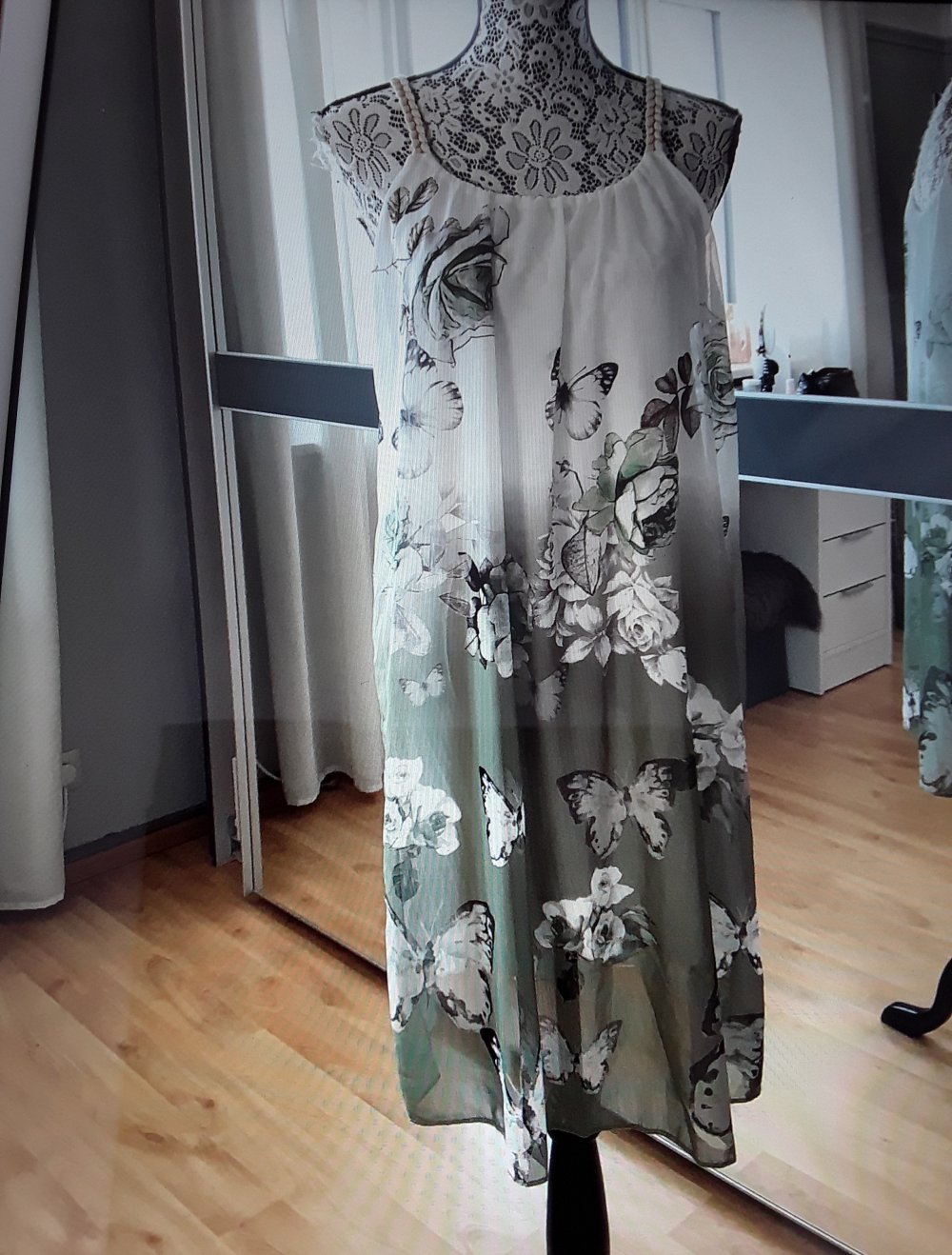 Schönes Sommerkleid