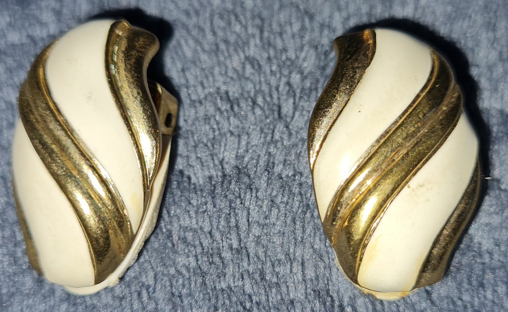 Ohrringe, Ohrenschmuck, Modeschmuck, weiß, gold, gebraucht