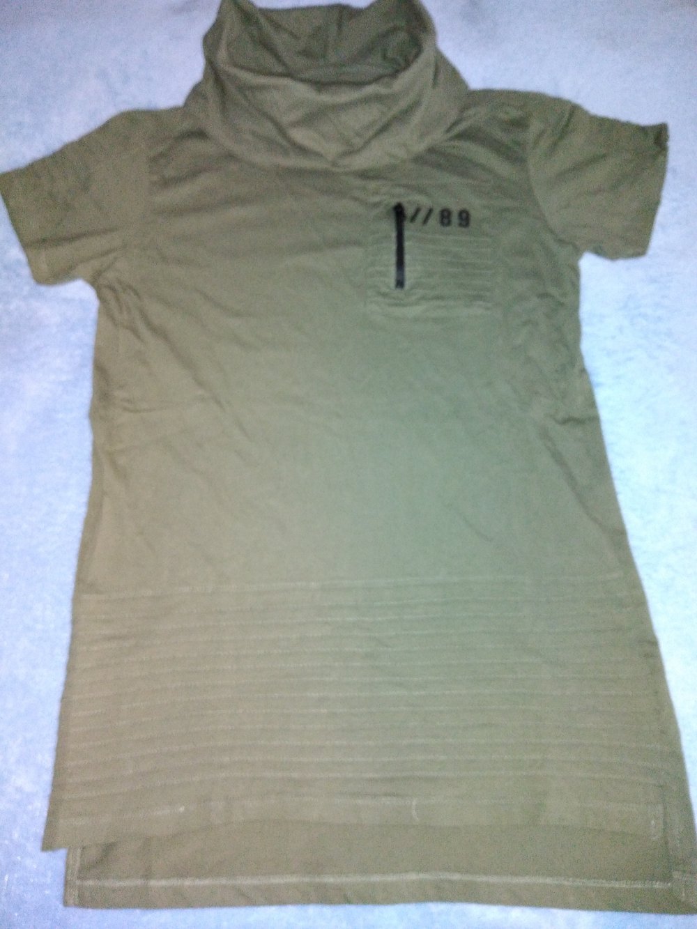 164, Cooles Shirt in armygrün, Primark