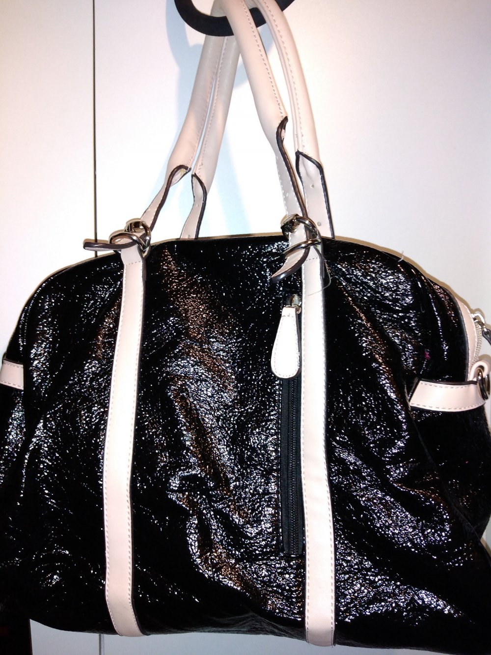 Knautschlack, Handtasche/Bowlinghandtasche/Henkelhandtasche