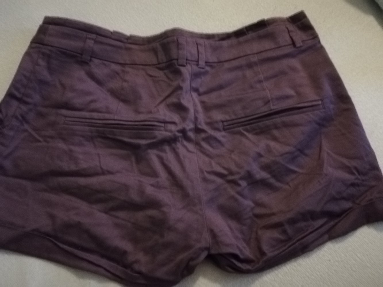 Lila Hotpants, Gr. 36, H&M, wie neu!