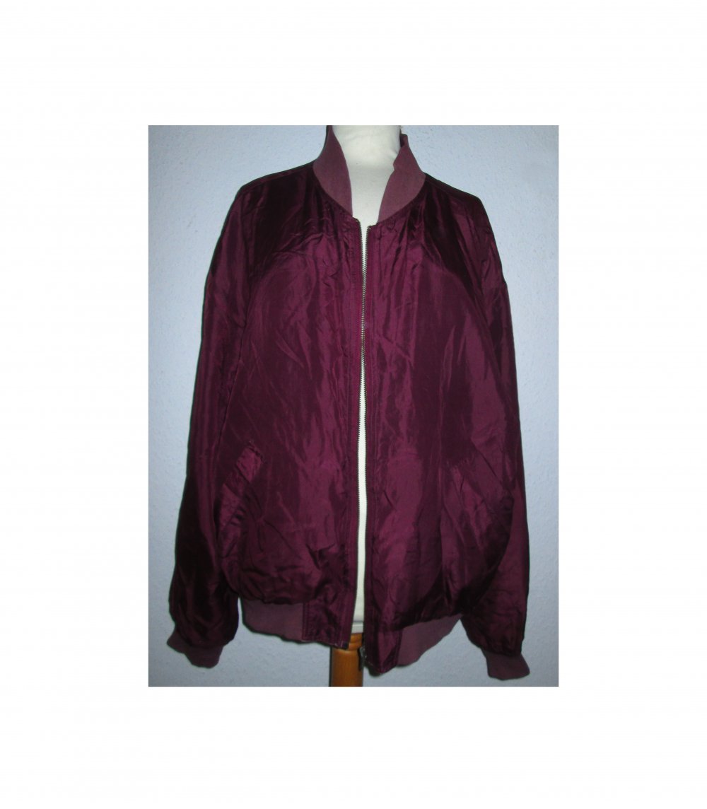 Rote Trainingsjacke Samtweicher Stoff