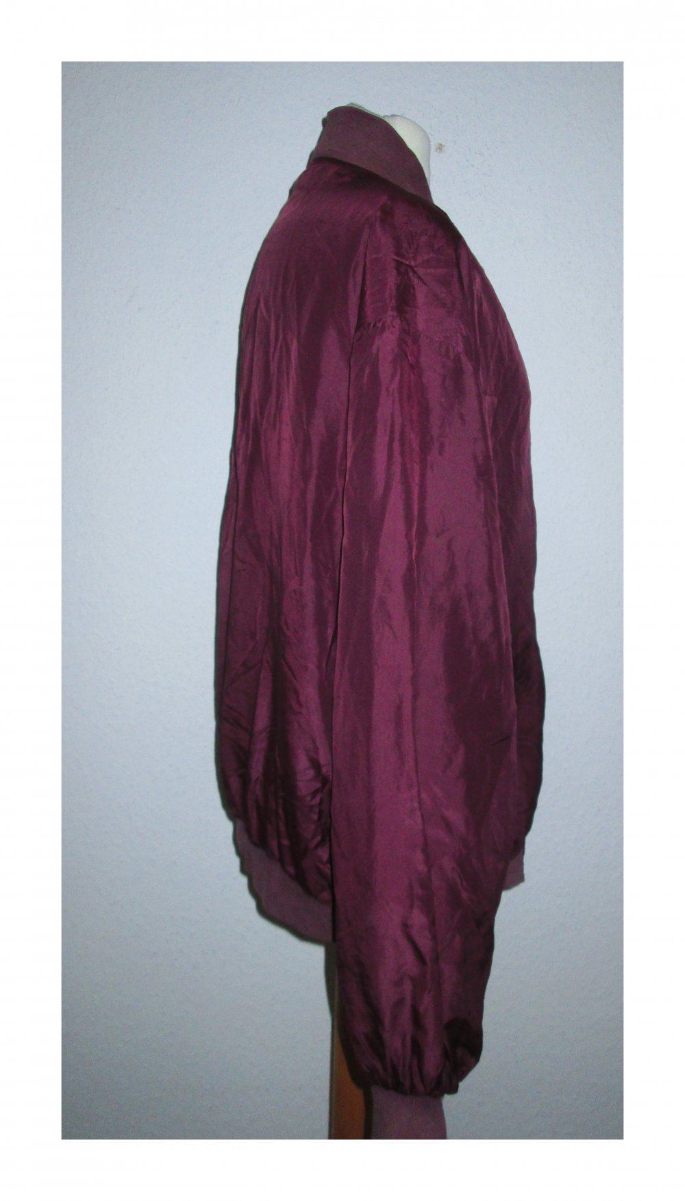 Rote Trainingsjacke Samtweicher Stoff