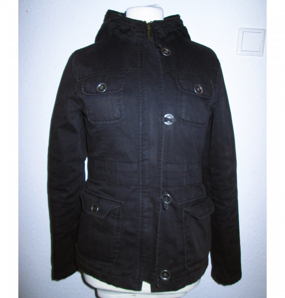 Schwarze Jacke 