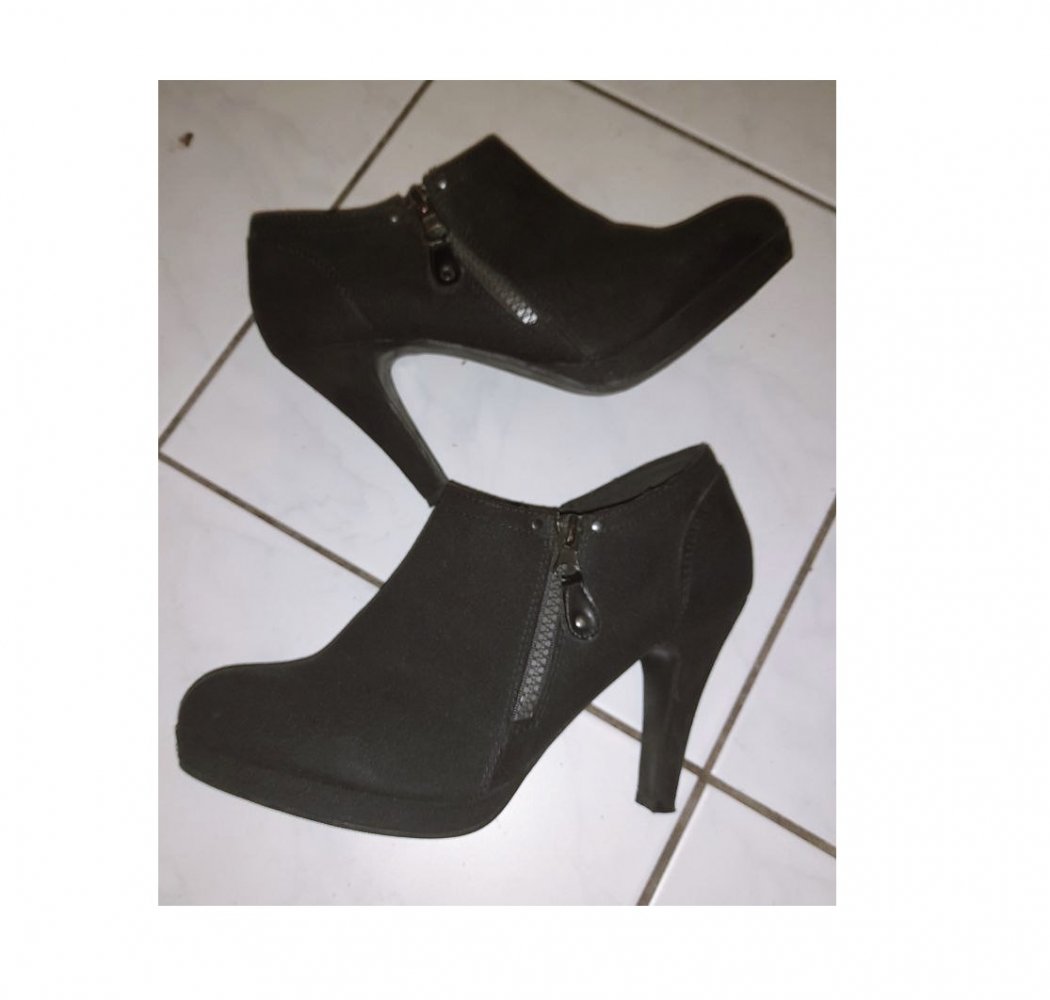 Schuhe mit Absatz